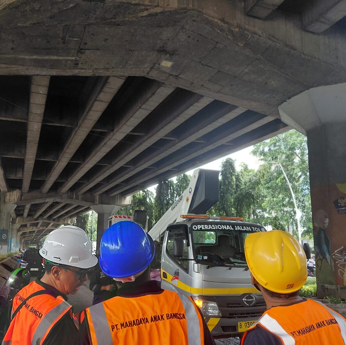 perbaikan jembatan tol - mahadaya anak bangsa